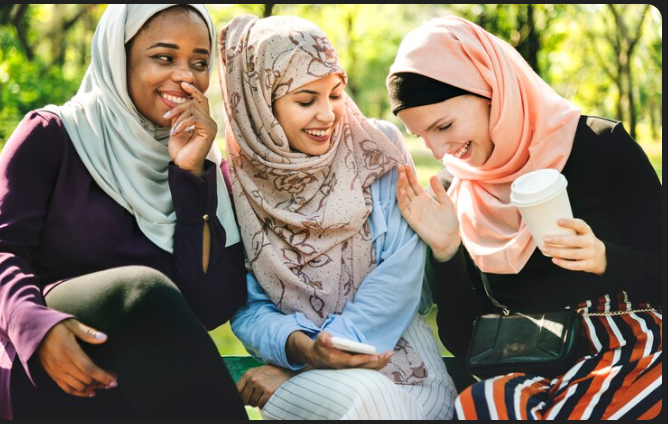 three muslim women of different ethnicities